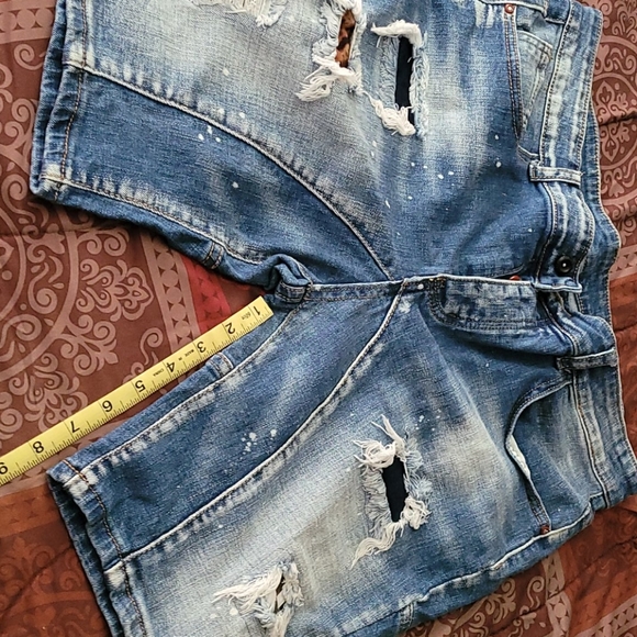 Distressed men shorts - Picture 3 of 6